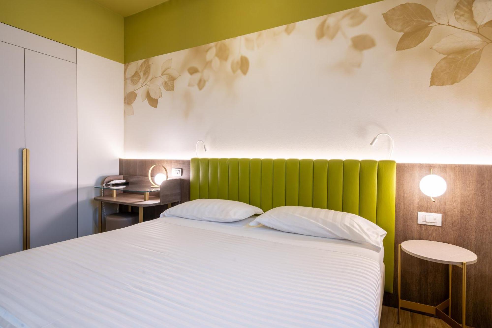 Hotel Regina Elena 57&Oro Bianco SPA Rimini Esterno foto